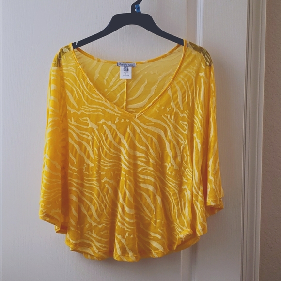 Yellow zebra print batwing top - Picture 1 of 3